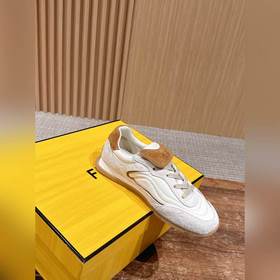 FENDI Новые спортивные туфли винтажном