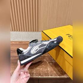 FENDI Новые спортивные туфли винтажном