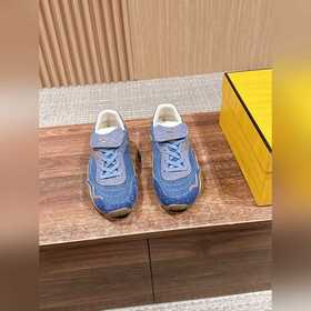 FENDI Новые спортивные туфли винтажном