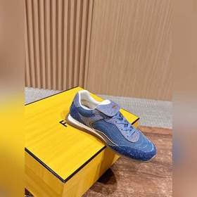 FENDI Новые спортивные туфли винтажном