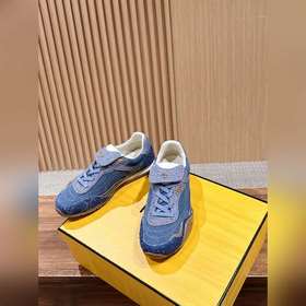 FENDI Новые спортивные туфли винтажном