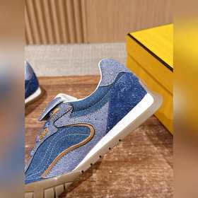 FENDI Новые спортивные туфли винтажном