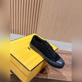 FENDI Новые низкие кроссовки в стиле «
