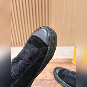 FENDI Новые низкие кроссовки в стиле «