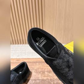 FENDI Новые низкие кроссовки в стиле «