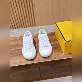 FENDI Новые низкие кроссовки в стиле «