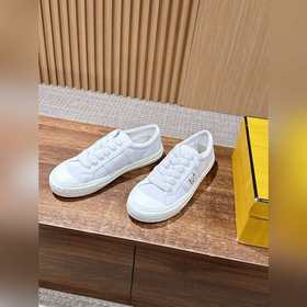 FENDI Новые низкие кроссовки в стиле «