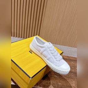 FENDI Новые низкие кроссовки в стиле «