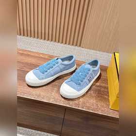 FENDI Новые низкие кроссовки в стиле «