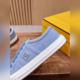 FENDI Новые низкие кроссовки в стиле «