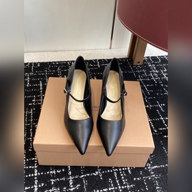 Gianvito Rossi Осень/Зима Подиум Новы