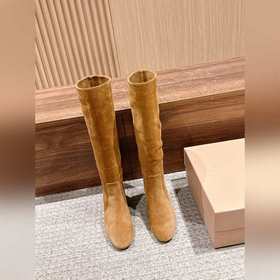 Высокие сапоги на каблуке из замши Gi