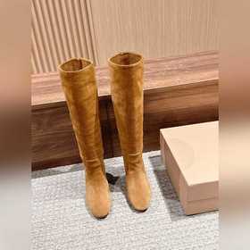 Высокие сапоги на каблуке из замши Gi
