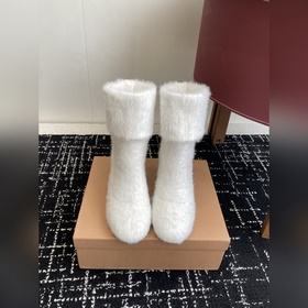 Gianvito Rossi Осень/Зима Подиум Новы