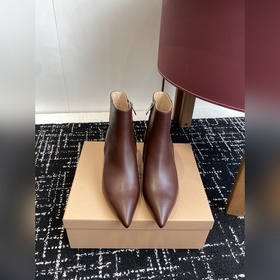 Gianvito Rossi Осень/Зима Подиум Новы