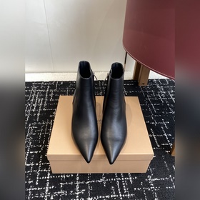 Gianvito Rossi Осень/Зима Подиум Новы