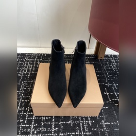Gianvito Rossi Осень/Зима Подиум Новы