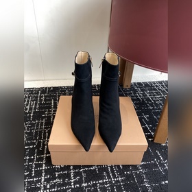 Gianvito Rossi Осень/Зима Подиум Новы