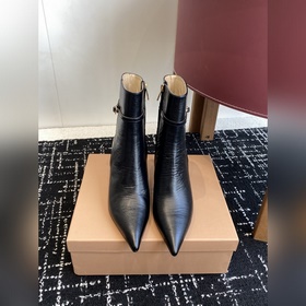Gianvito Rossi Осень/Зима Подиум Новы