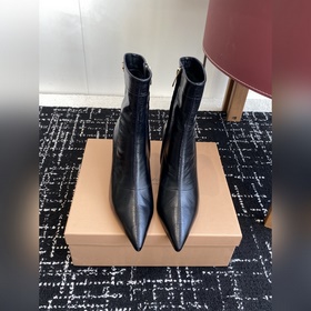 Gianvito Rossi Осень/Зима Подиум Новы