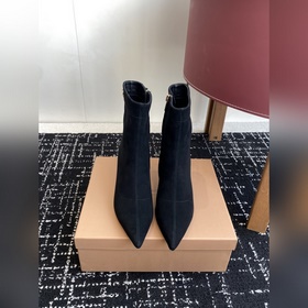 Gianvito Rossi Осень/Зима Подиум Новы