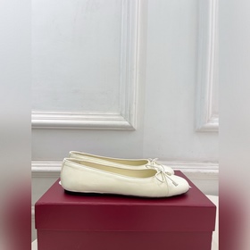 Gucci 25SS  Наконец-то появилась ф