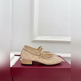 Gucci 25SS  Наконец-то появилась ф