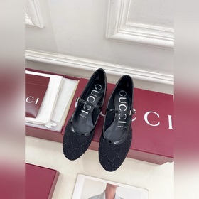 Gucci 25SS  Наконец-то появилась ф