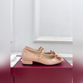 Gucci 25SS  Наконец-то появилась ф