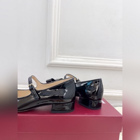 Gucci 25SS  Наконец-то вышла флагм