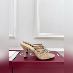 Gucci 25SS  Наконец-то появилась ф