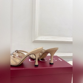 Gucci 25SS  Наконец-то появилась ф
