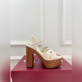Gucci 25SS  Наконец-то появилась ф