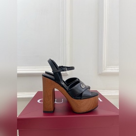 Gucci 25SS  Наконец-то появилась ф