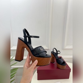 Gucci 25SS  Наконец-то появилась ф