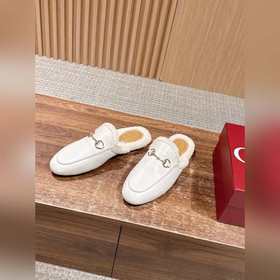 GUCCI Осень/Зима Новинка Мюлиз кожи яг