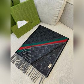 Новинка Gucci： длинный шарф унисекс бе