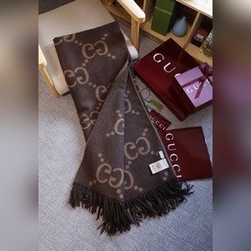 Gucci Двусторонняя большая накидка G 