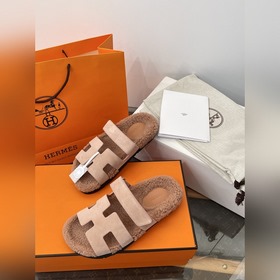 HERMES 2026 Love Horse Family Суэд Тед