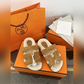 HERMES Классические тапочкиз плюша