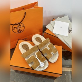 HERMES Классические тапочкиз плюша 