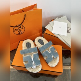 HERMES Классические тапочкиз плюша 
