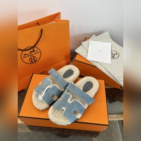 HERMES Классические тапочкиз плюша 
