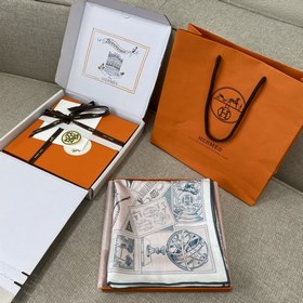 Коллекционный квадратный шарф Hermès