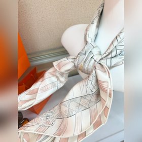 Шарф Hermès 90 см , квадратный, выс