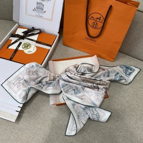 Коллекционный квадратный шарф Hermès 