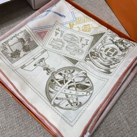 Коллекционный квадратный шарф Hermès F