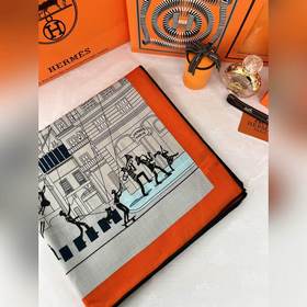 Шарф Hermès Parade 140 см в квадрате Р