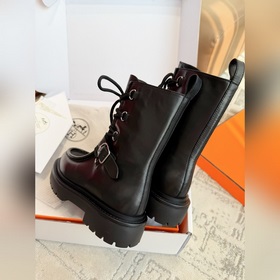 Изысканные сапоги Hermès в стиле байке