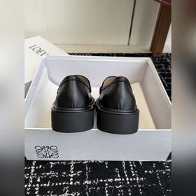 LOEWE 25SS Осень/Зима Новинка Лоферы с